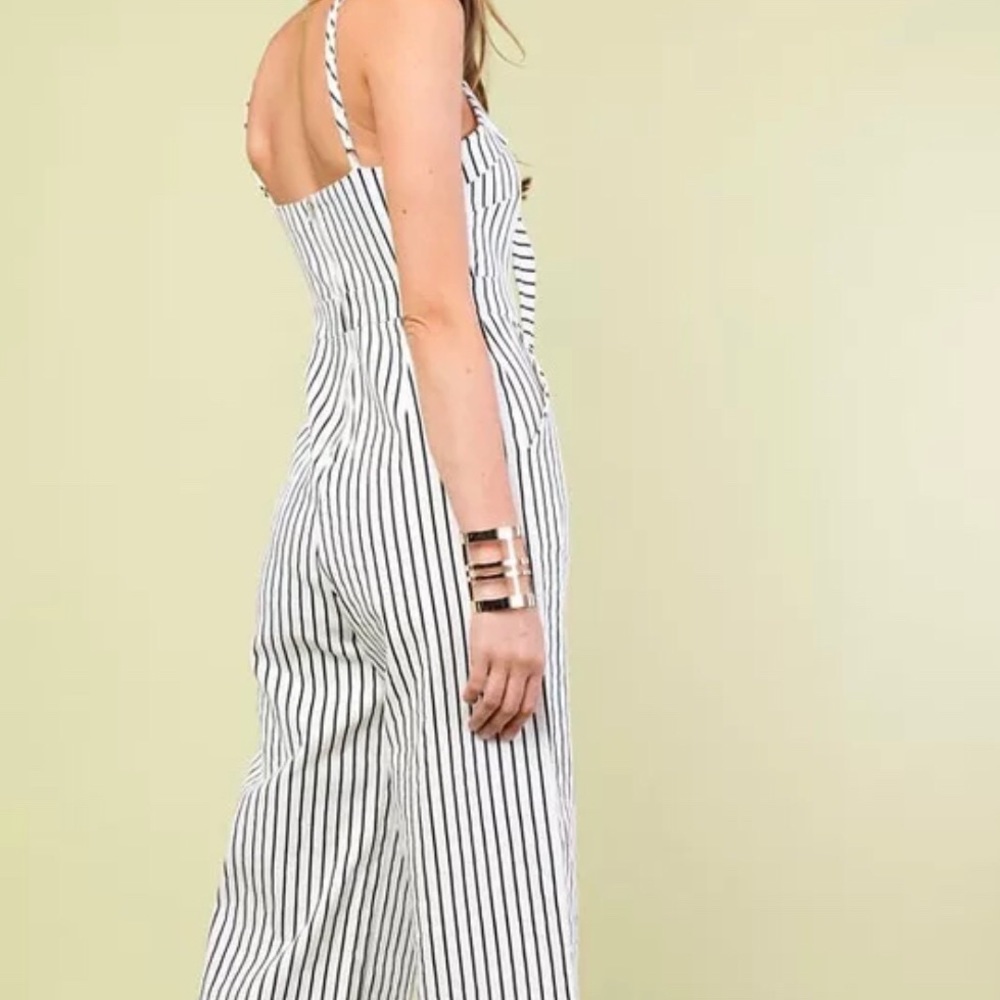 Women  Sexy Sleeveless V-Neck  Romper Jumpsuit - Picture 6 of 7